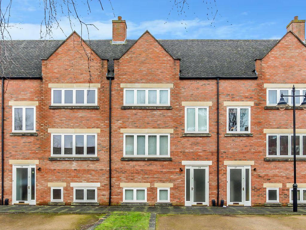 4 bed town house for sale in St. Marys Paddock, Wellingborough NN8, £