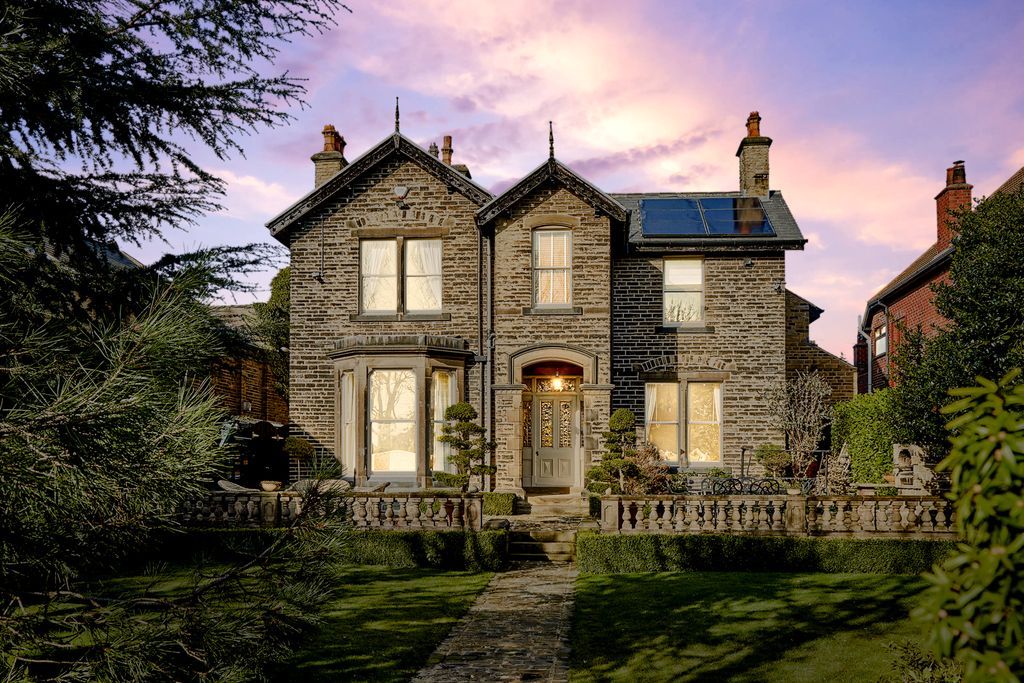 3 bed semidetached house for sale in Westfield Road, Horbury