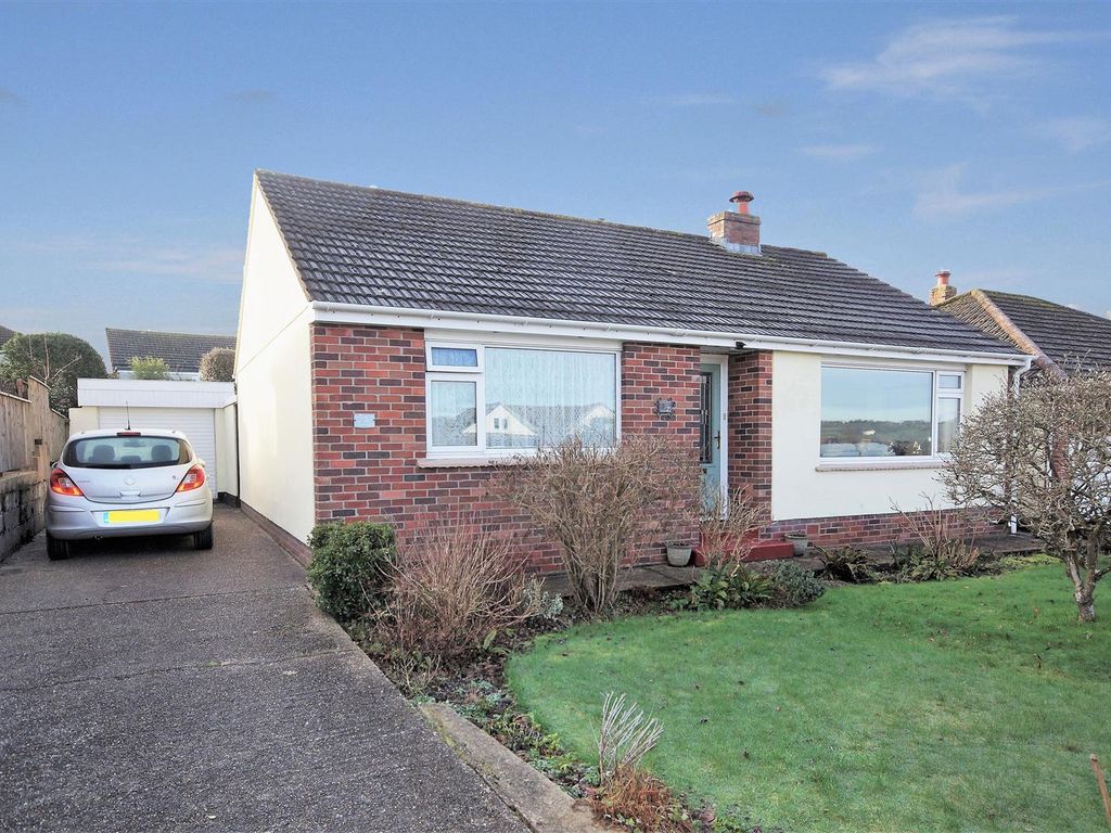 2 bed detached bungalow for sale in Sunset Heights, Barnstaple EX32, £
