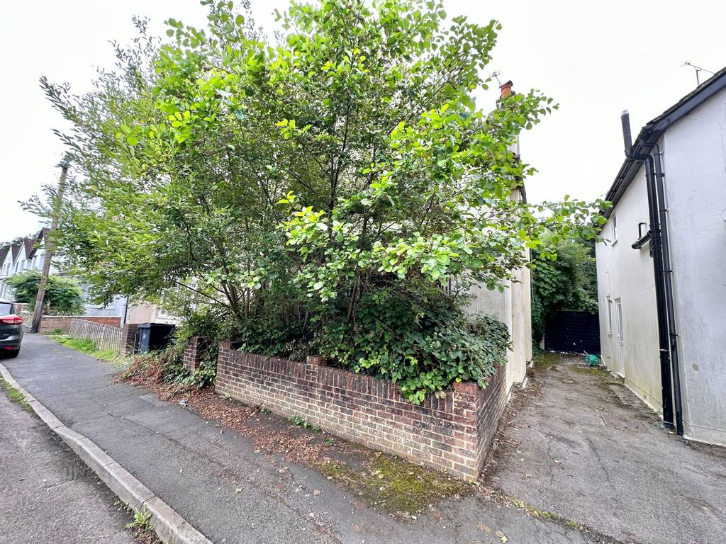 3 bed detached house for sale in Station Road, Frimley, Camberley GU16