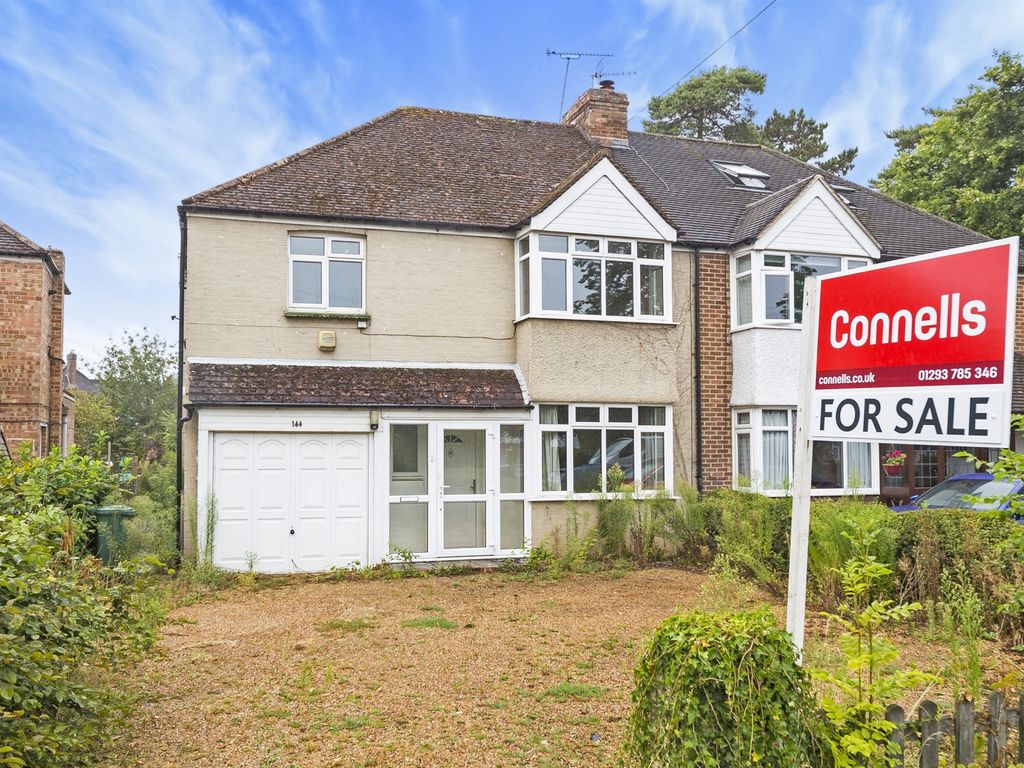 4 bed semidetached house for sale in Road, Horley RH6 Zoopla