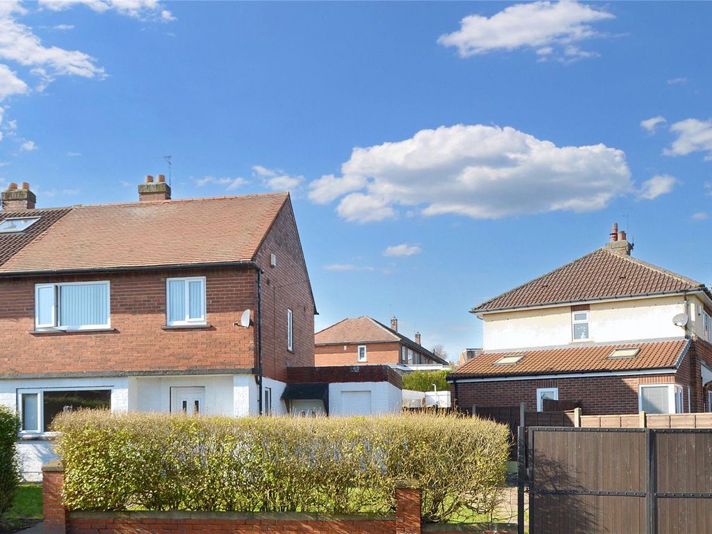 3 bed semidetached house for sale in Farfield Drive, Farsley, Pudsey