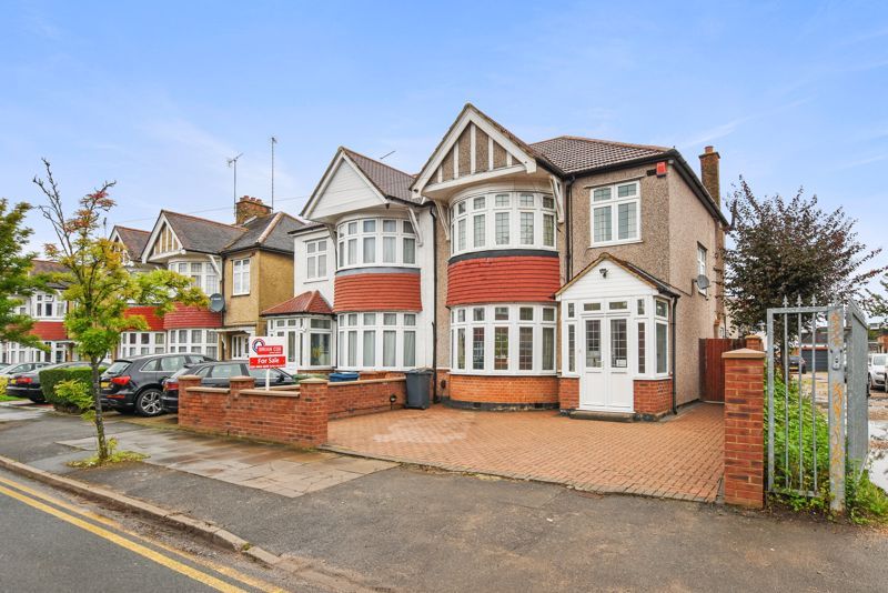 4 bed semidetached house for sale in Lancaster Road, North Harrow