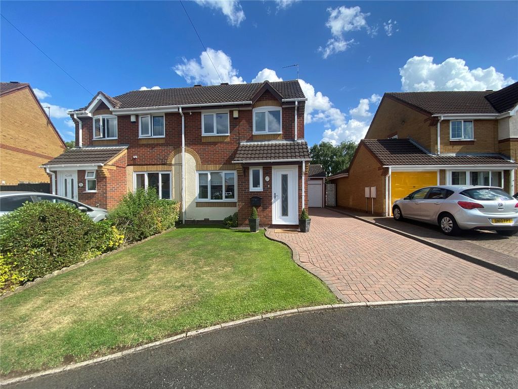 3 bed semidetached house for sale in Haines Close, Tipton, West Midlands DY4 Zoopla
