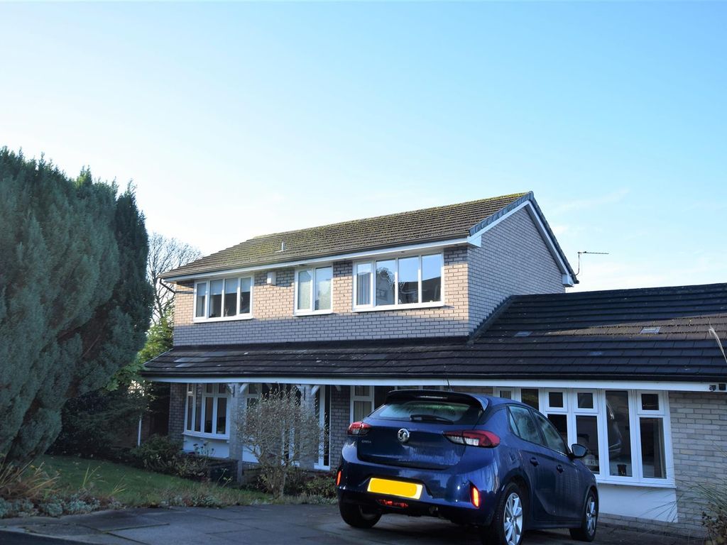 Fox Hill Drive, Stalybridge SK15