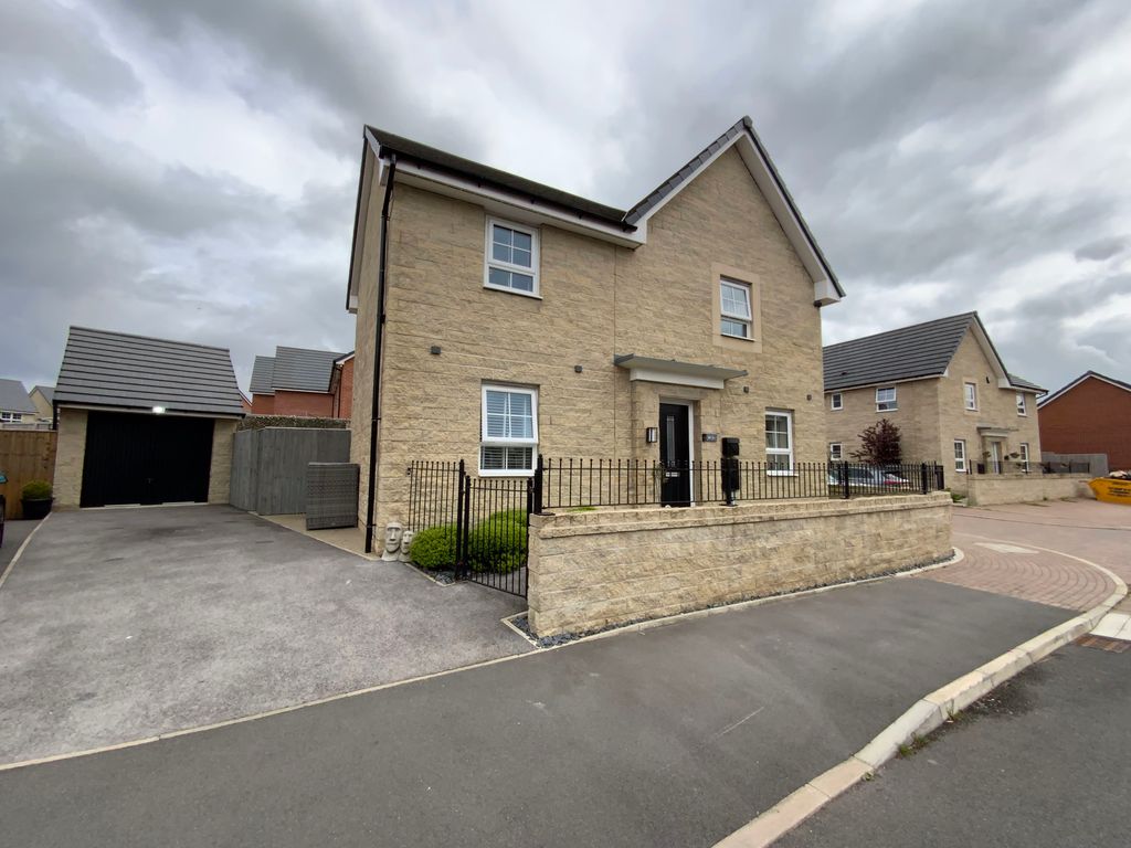 5 bed detached house for sale in Sgt Mark Stansfield Way, Hyde SK14