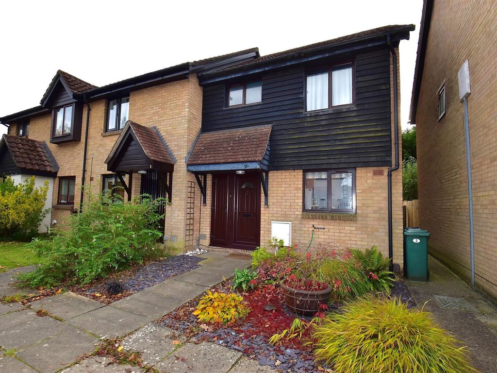 3 bed terraced house to rent in Fieldview, Horley RH6 Zoopla