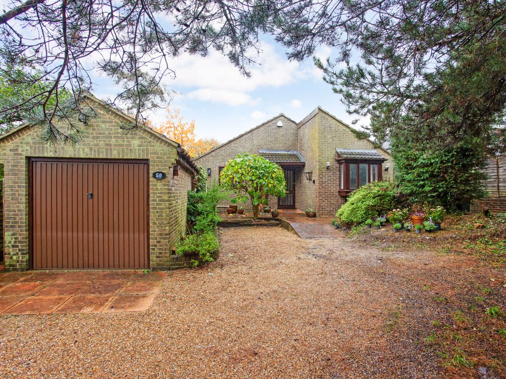 3 bed detached bungalow for sale in Waddington Avenue, Coulsdon CR5, £525,000 Zoopla