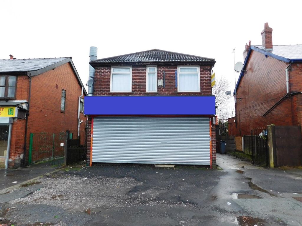 Broadway, Manchester M40  