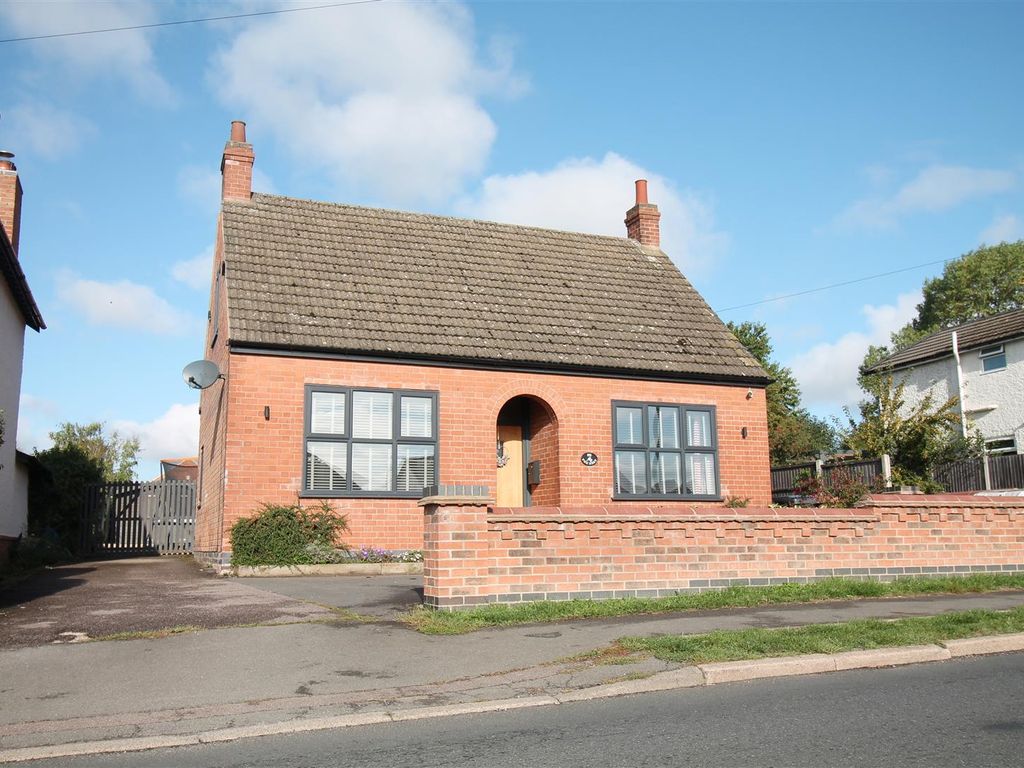5 bed detached bungalow for sale in Seagrave Road, Sileby, Loughborough