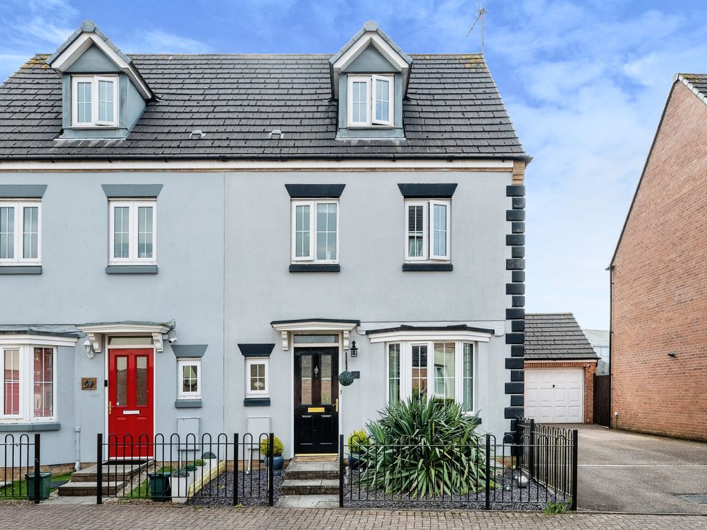 4 bed town house for sale in Glan Yr Afon, Gorseinon, Swansea SA4 Zoopla