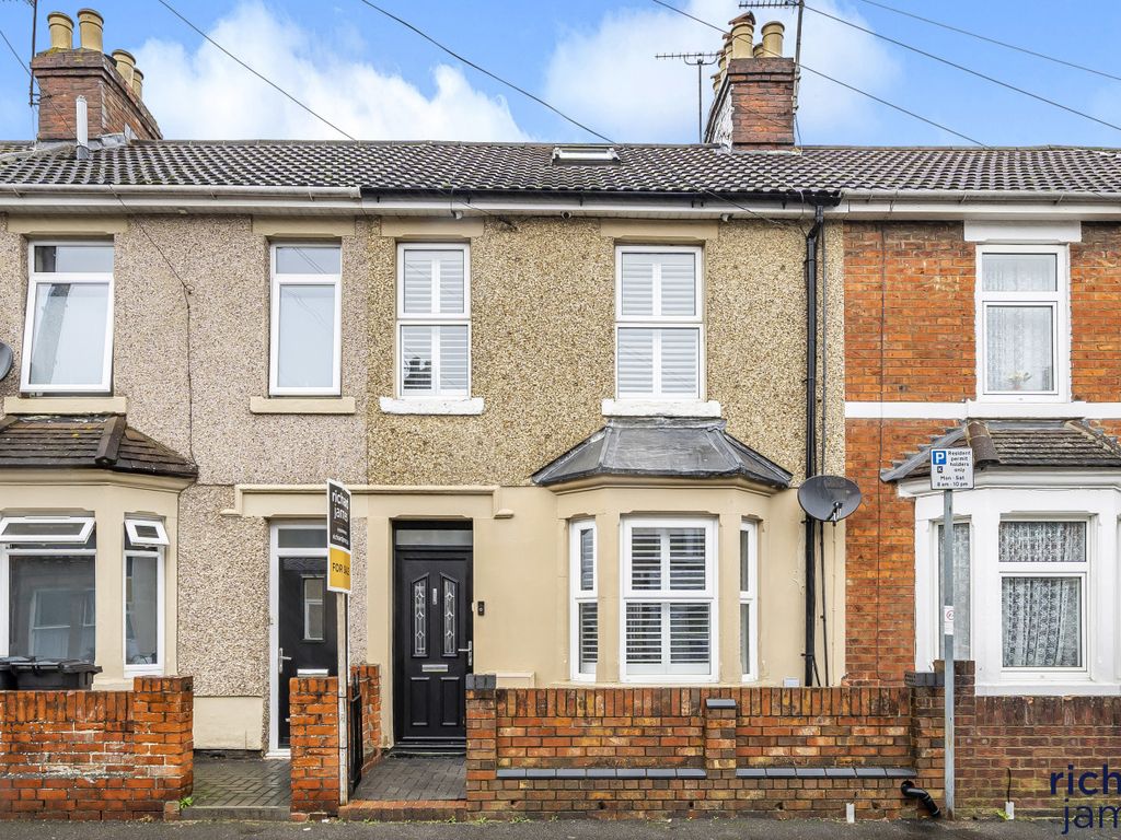 4 bed terraced house for sale in Dean Street, Even Swindon, Swindon