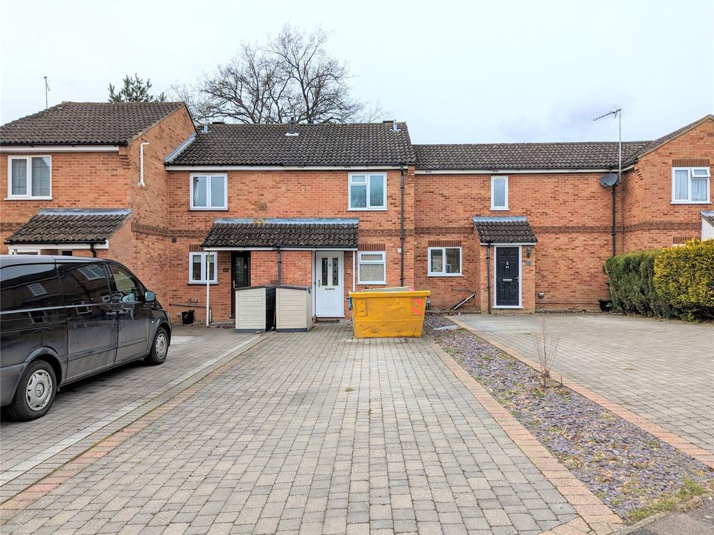 2 bed terraced house for sale in Isis Way, Sandhurst, Berkshire GU47