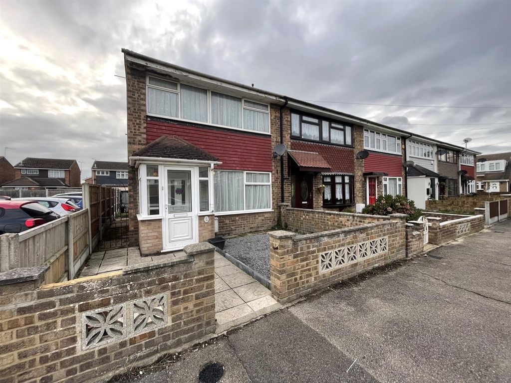 3 bed end terrace house for sale in Calder, East Tilbury, Tilbury RM18