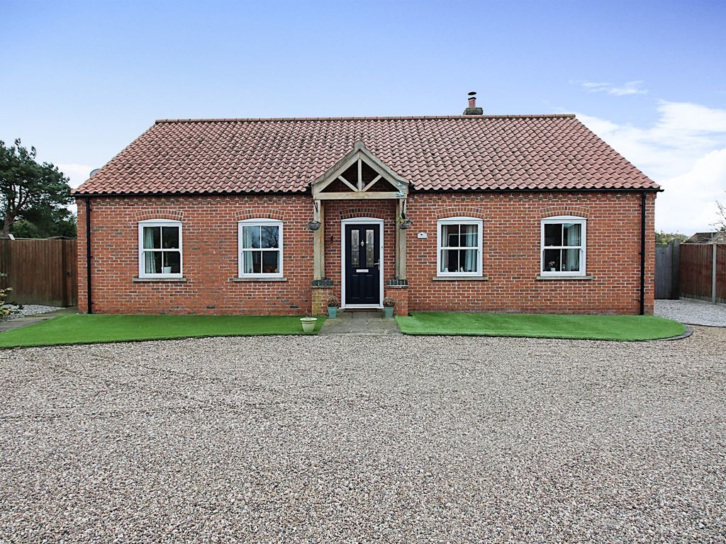 3 bed detached bungalow for sale in Torrington Lane, East Barkwith
