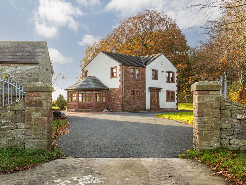 3 bed detached house for sale in Crofton Hall Farm, Crofton, Thursby
