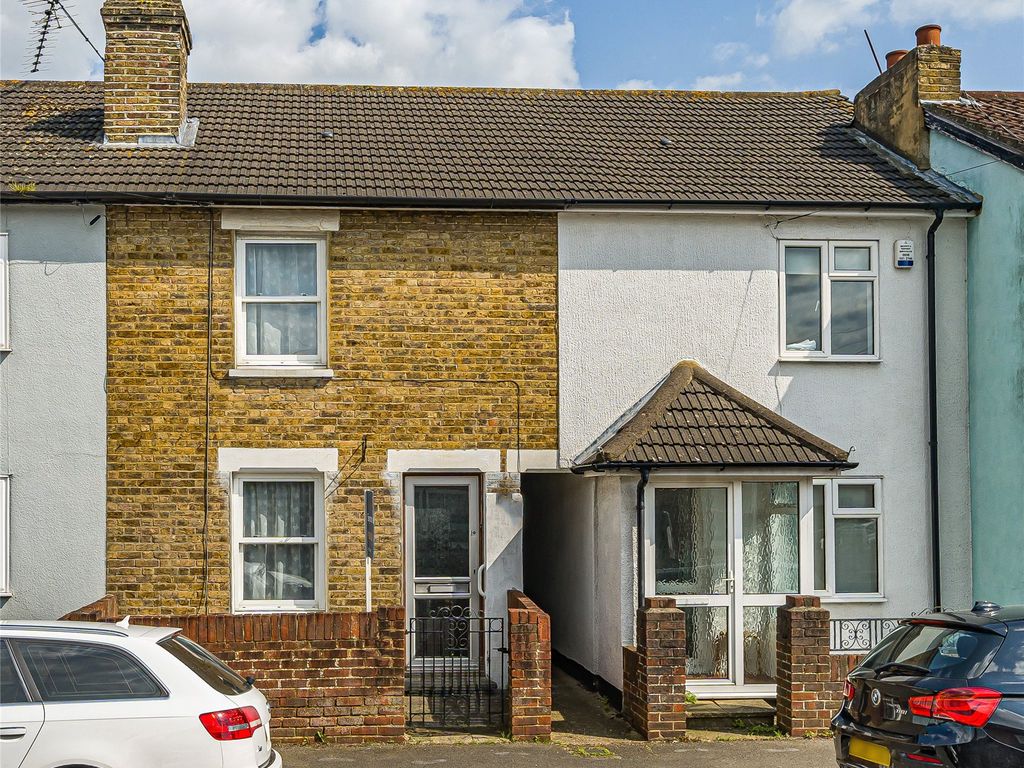 2 bed detached house for sale in Chertsey, Surrey KT16, £360,000 Zoopla