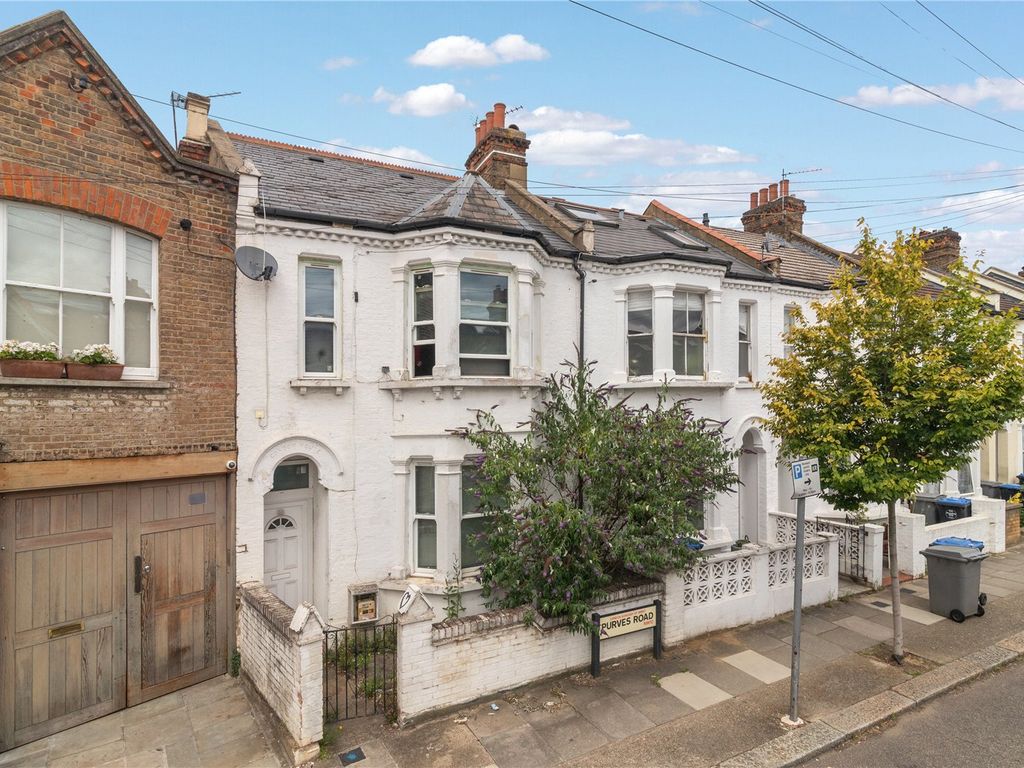 5 bed terraced house for sale in Purves Road, London NW10, £995,000