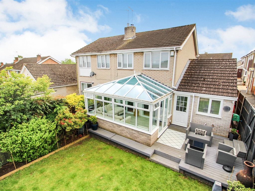 3 bed semidetached house for sale in Ferndale Crescent, Ferndale