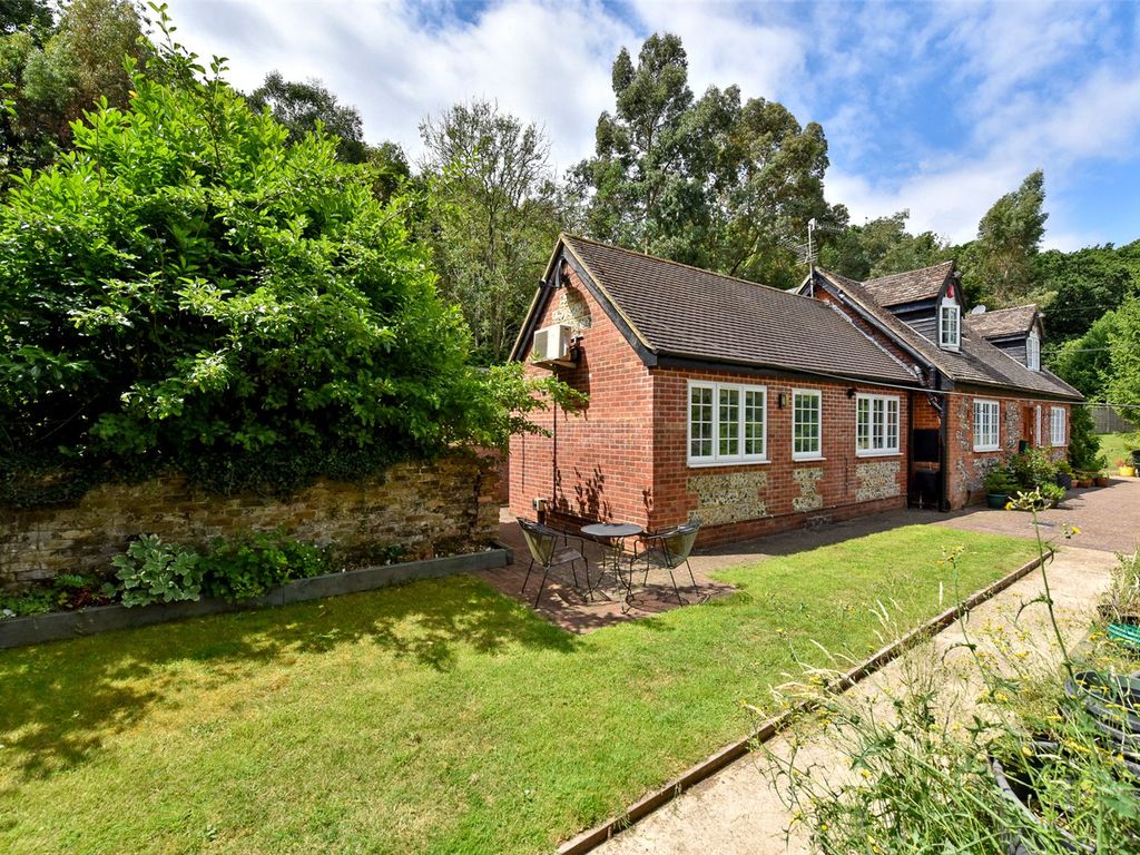 1 bed bungalow to rent in Burford Close, Marlow, Buckinghamshire SL7 Zoopla