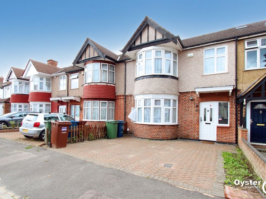 3 bed terraced house to rent in Wykeham Road, Harrow HA3, £2,400 pcm