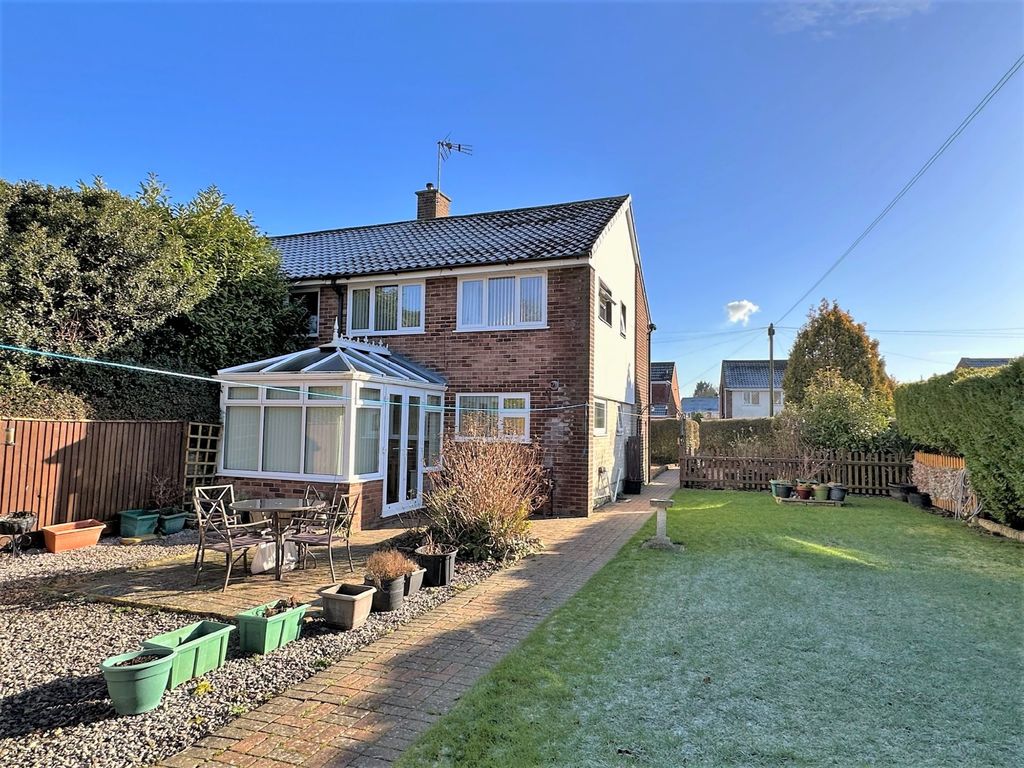 3 bed semidetached house for sale in Heatherstone Avenue, Dibden