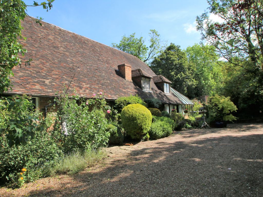 Property Details For Parsonage Cottage Station Road Pluckley