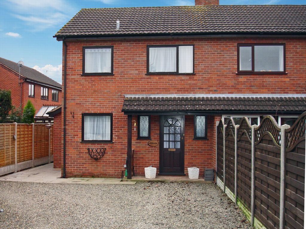 3 bed semidetached house to rent in Swan Lane, Burford WR15 Zoopla