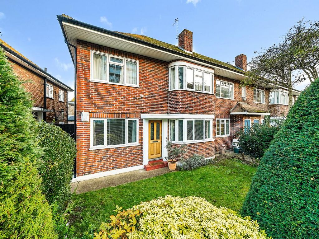 2 bed for sale in Grove Crescent, Kingston Upon Thames KT1