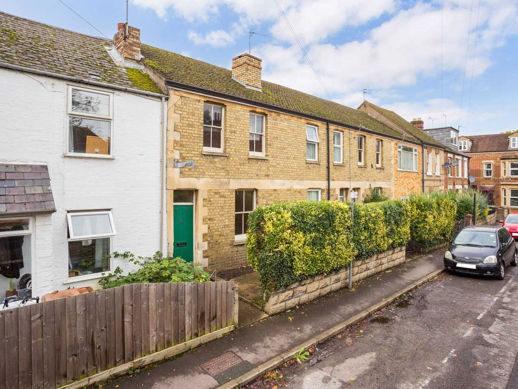 3 bed terraced house for sale in Union Street, East Oxford OX4, £