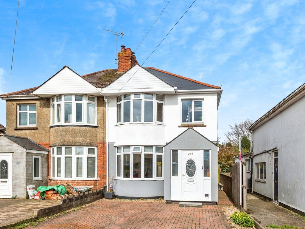 3 bed semidetached house for sale in Whitworth Road, Swindon SN25, £