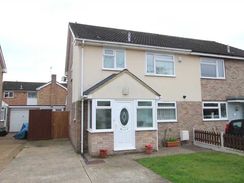 3 bed semidetached house for sale in Basin Road, Heybridge Basin CM9