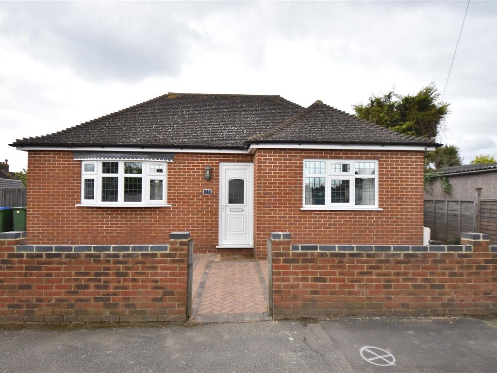 2 bed detached bungalow to rent in Cumberland Drive, Bexleyheath DA7