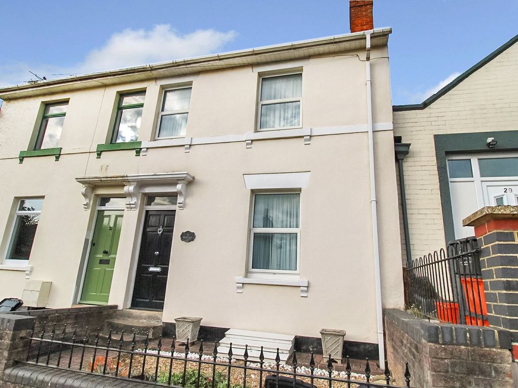 3 bed terraced house for sale in Belle Vue Road, Old Town, Swindon