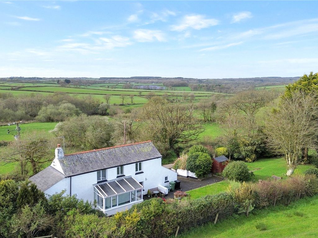 3 bed detached house for sale in Ashwater, Beaworthy, Devon EX21, £
