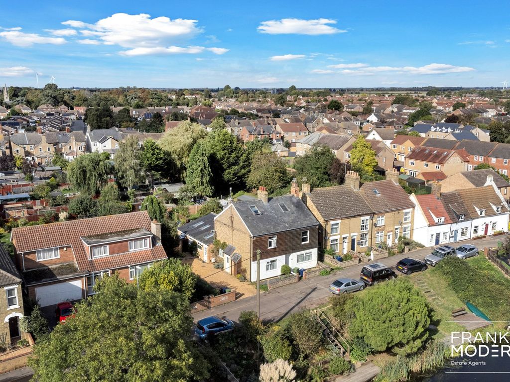 5 bed semidetached house for sale in Nene Parade, March PE15, £275,000 Zoopla