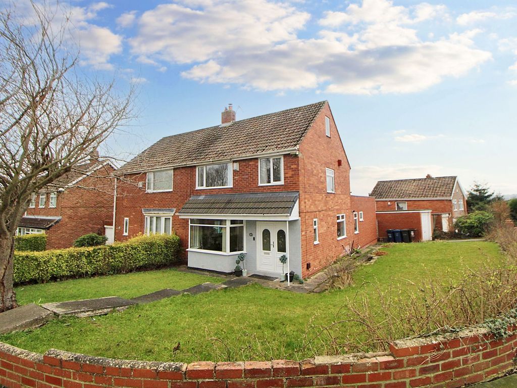 3 bed semidetached house for sale in Woodlands, Throckley, Newcastle