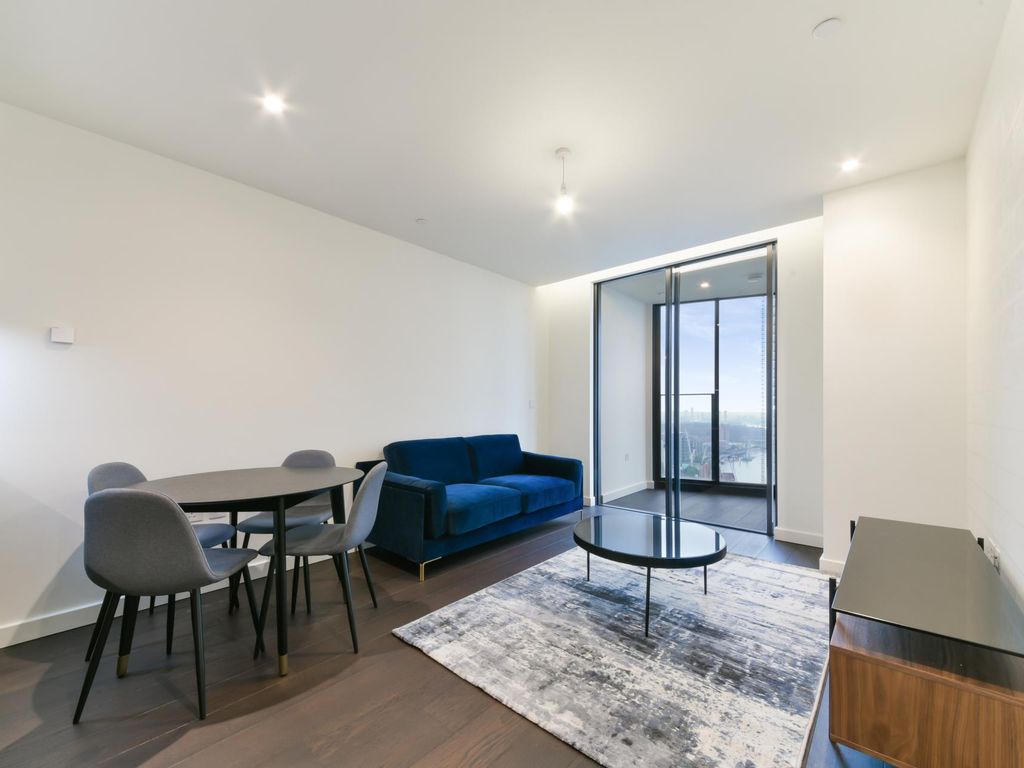 1 bed flat to rent in Damac Tower, Vauxhall, London SW8, £3,575 pcm