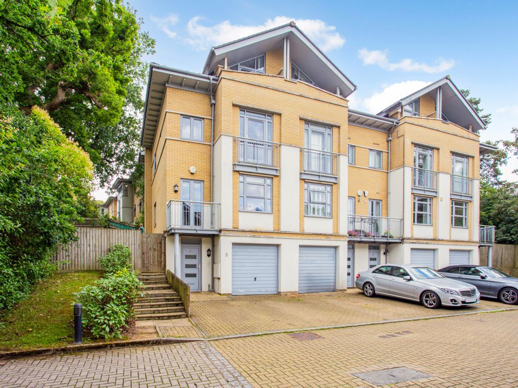 4 bed semidetached house for sale in Linden Fields, Tunbridge Wells