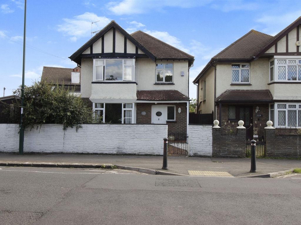 4 bed semidetached house for sale in Hawthorn Road, Bognor Regis PO21