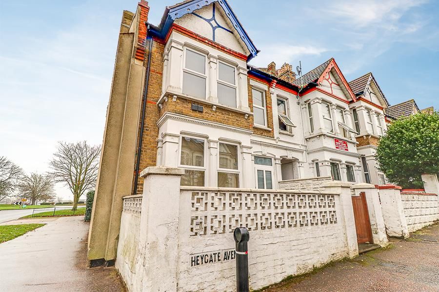 4 bed end terrace house for sale in Heygate Avenue, SouthendOnSea SS1