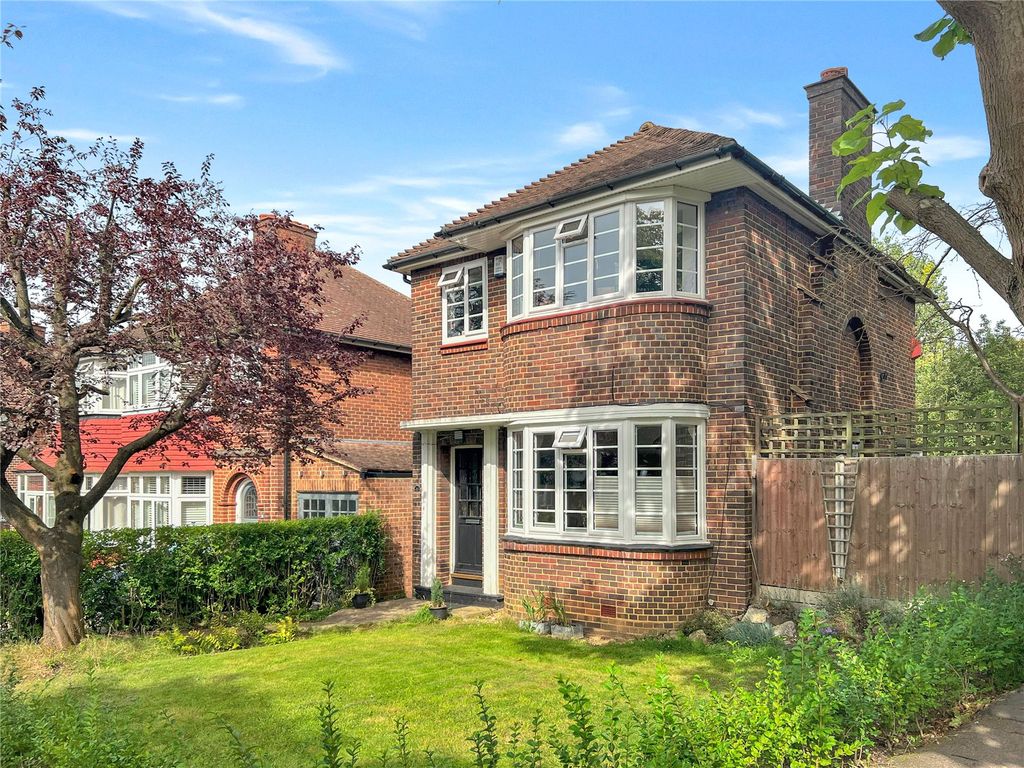 3 bed detached house for sale in Ashridge Crescent, Shooters Hill