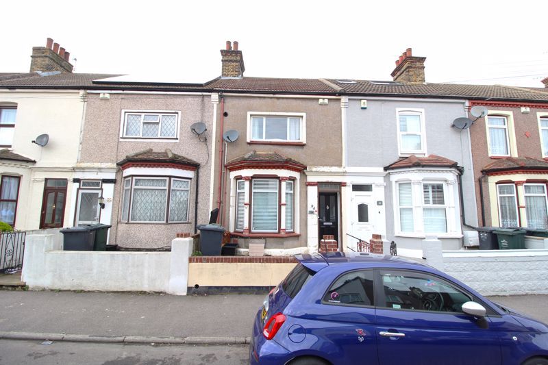 3 bed terraced house for sale in Knockhall Road, Greenhithe DA9 Zoopla