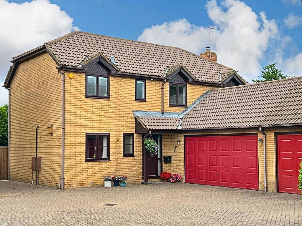 4 bed detached house for sale in Hampton Gardens, Sawbridgeworth CM21