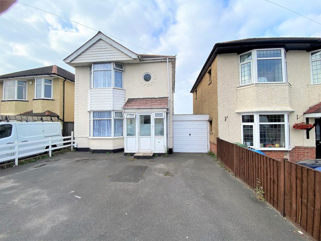 3 bed detached house for sale in Herbert Avenue, Parkstone, Poole BH12