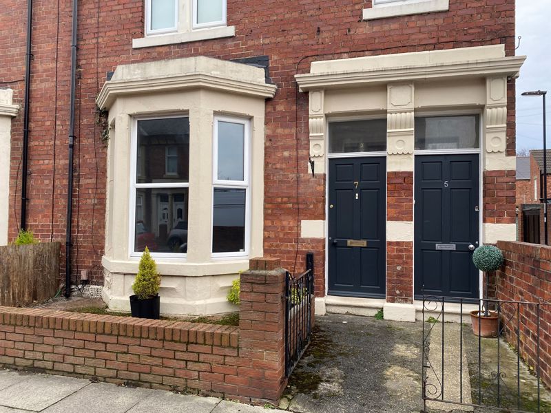 2 bed flat for sale in Cleveland Avenue, North Shields NE29, £155,000