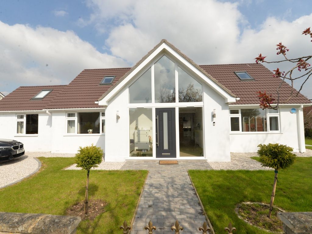 4 bed detached house for sale in Winton Way, New Milton BH25 Zoopla