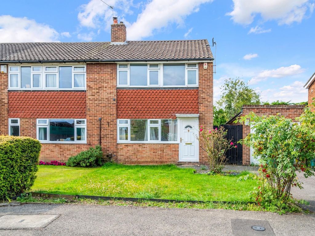 3 bed semidetached house for sale in Larch Crescent, West Ewell, Epsom