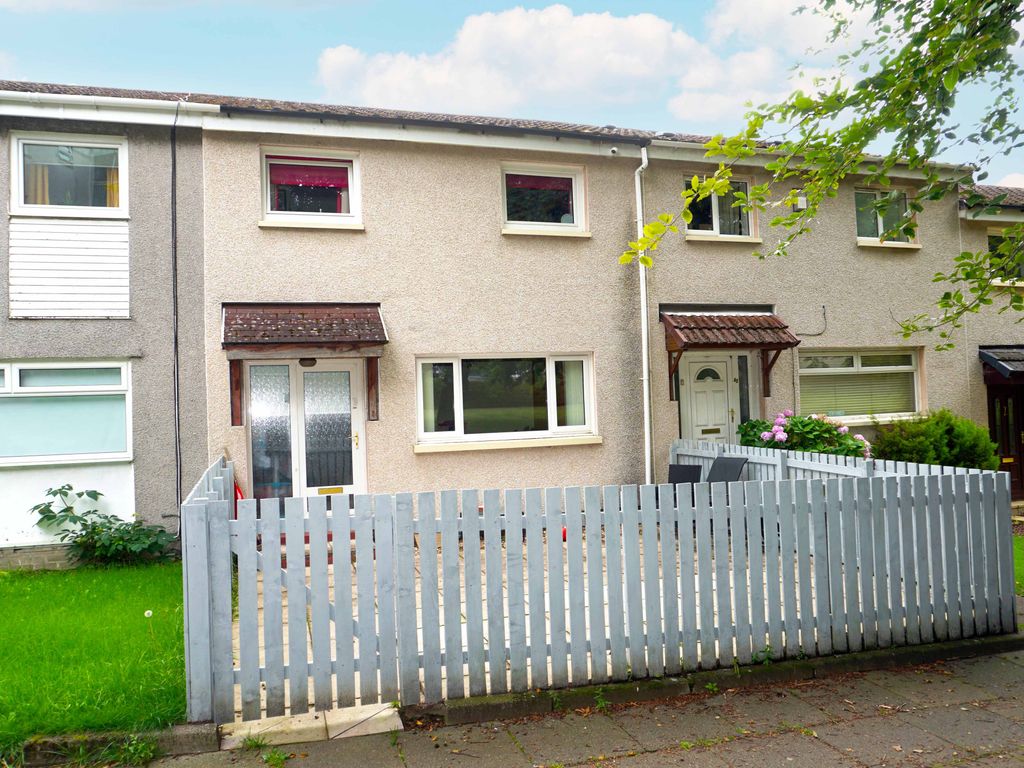 3 bed terraced house for sale in Glen Mallie, St Leonards, East