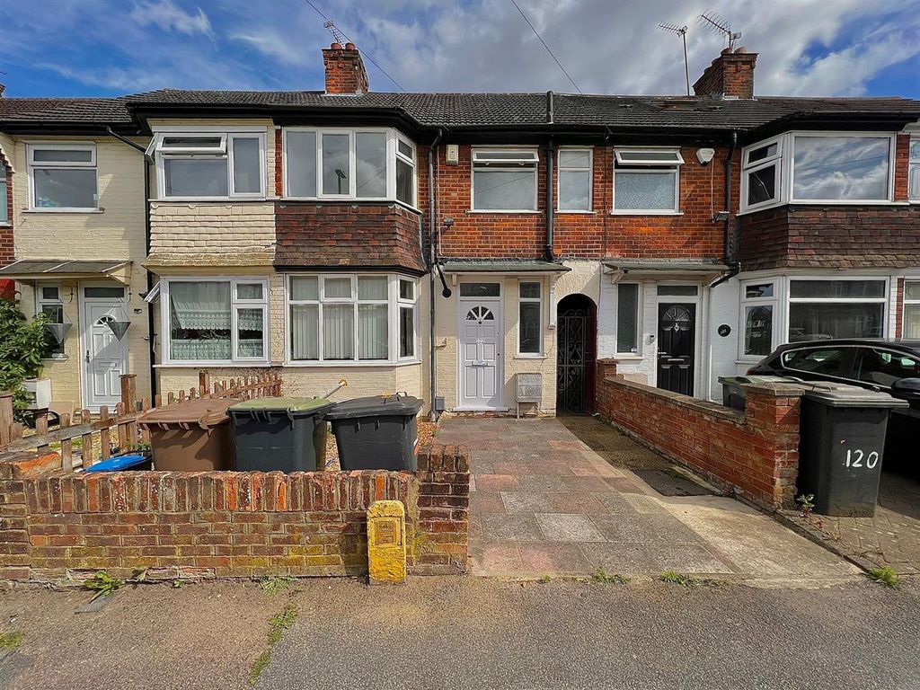 3 bed terraced house to rent in Gardenia Avenue, Luton LU3 Zoopla